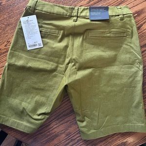 Lululemon- Commission short classic 9”